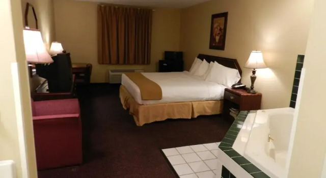 Suite Bay Inn & Suites Troy