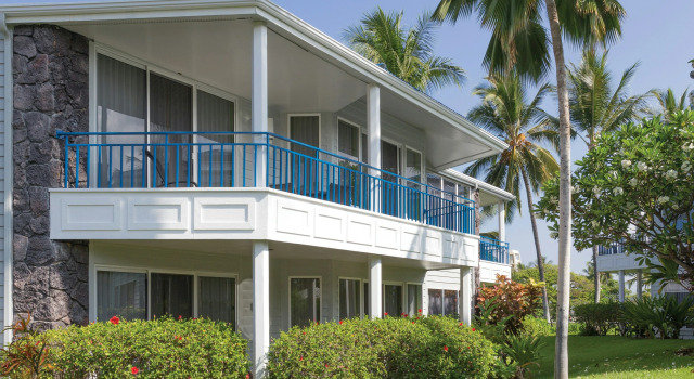Holua Resort