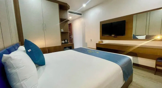 Crystal Holiday Halong Hotel
