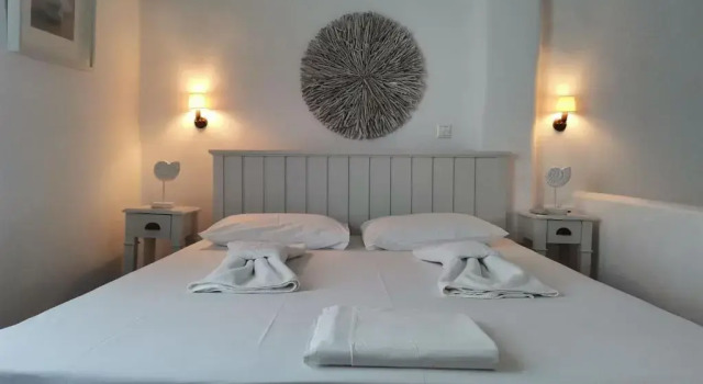 Elia Apartments
