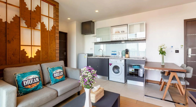 Люкс с 2 комнатами с балконом и с видом на город Anta Residence Self-sevice apartment