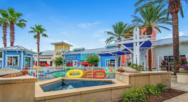 Spacious Comforts ~ 4br/4ba ~ Perfect for Family - Private Home in Pcb!
