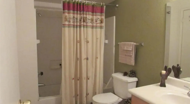 Номер Standard Condo with Heated Pool, Hot Tub, Near Walking Paths