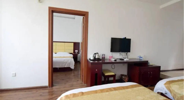 Baliu Hotel Shenqi Road Branch, Book Hotel Hotels in Qianxinan with Parking, Parking