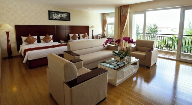 Номер Executive с видом на озеро New Palace Bac Lieu Hotel