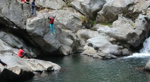 Camp Sunkiya, Rezervovat Hotel Nainital Uttarakhand