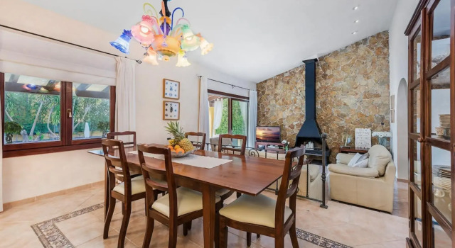 Beautiful Holiday Home In Alcudia With Pool, Rezerwuj Hotel Alcudia Majorka