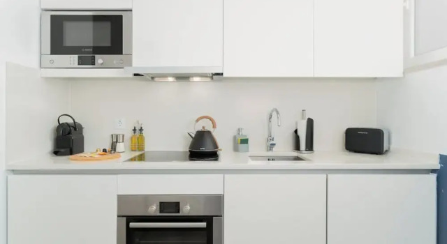 Студия Comfort Limehome Lisbon Calçada do Cardeal