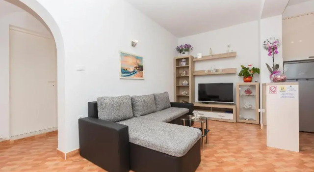 Apartment Ana Chill in Bast