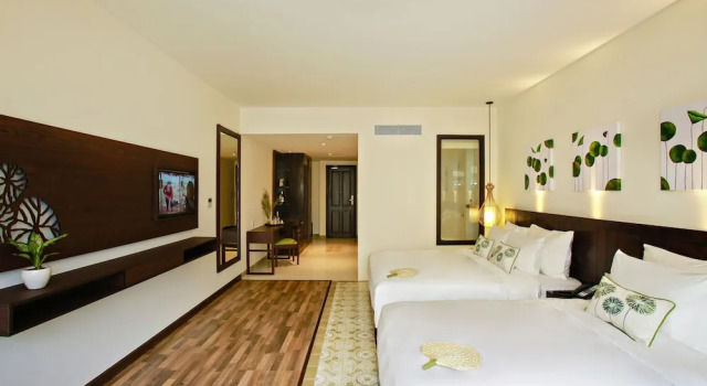 Трёхместный номер Superior Lasenta Boutique Hotel Hoian