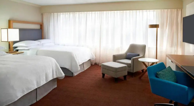Четырёхместный номер Standard Sheraton Ottawa Hotel