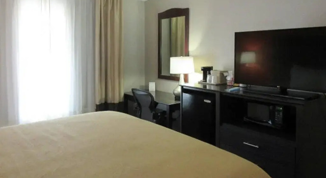 Двухместный номер Standard Quality Inn & Suites Fresno Northwest