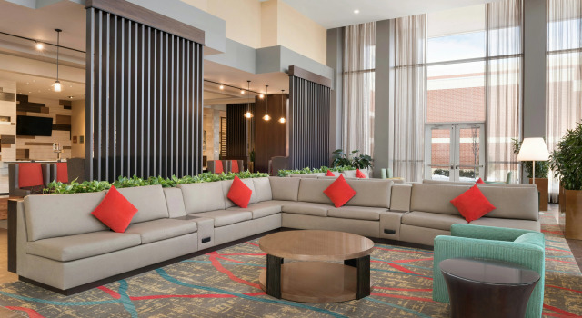 Embassy Suites by Hilton Chicago Naperville, Забронировать Отель Отели Иллинойс 3 звезды, 3*
