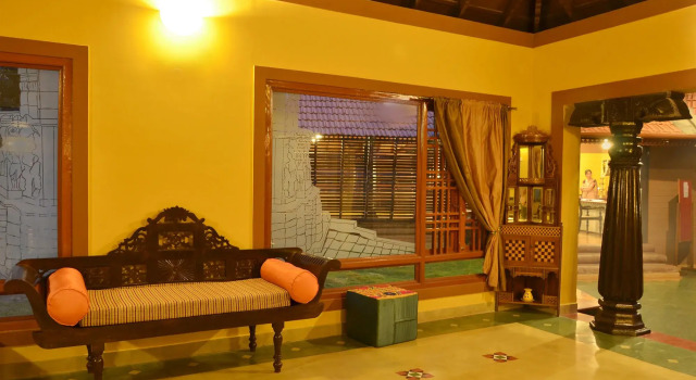 Hoysala Village Resort, Rezerwuj Ośrodek wypoczynkowy Hotele w Hassan z basenem, Basen