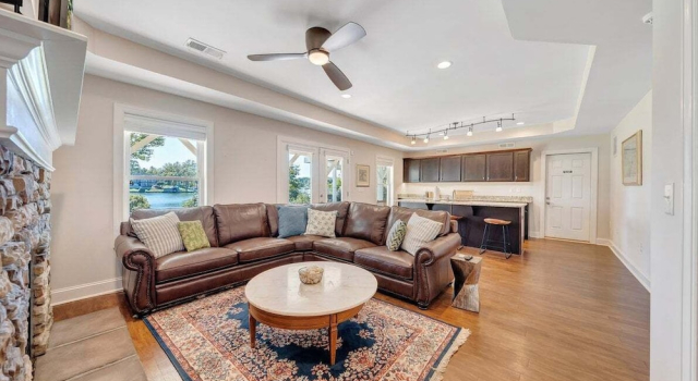 Коттедж Lake Paradiso - Lakefront Home With Private Dock