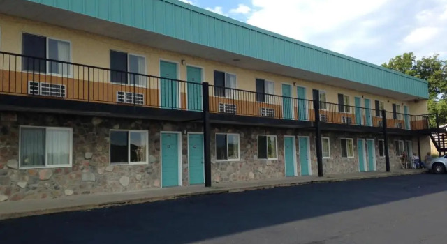 Super 8 by Wyndham Hazleton