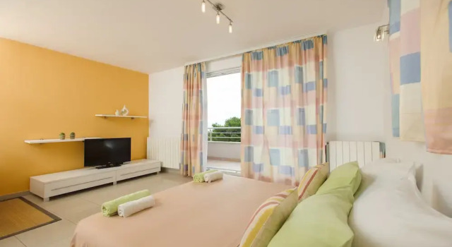 Room-cosy and Modern Family Apartment fo, Rezerwuj Apartament Hotele w Split-Dalmatia County z parkingiem, Parking