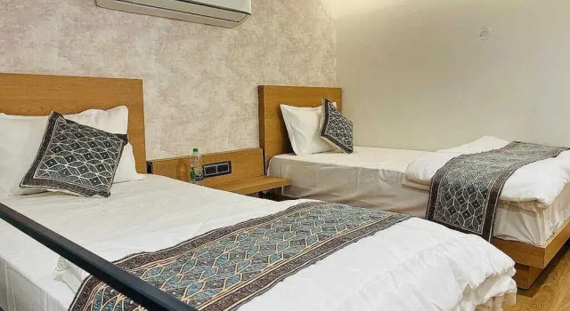 Hotel Bliss Breeze, Забронировать Отель Карнал Национальный столичный округ Дели