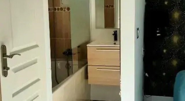 Guest House bedroom Riviera - Private Entrance, Prenota Affittacamere Hotel a Alvernia con parcheggio, Parcheggio