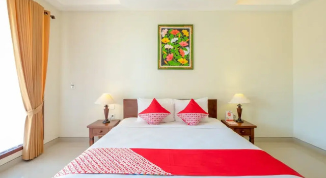 OYO 1508 Mascot Beach Hotel, Забронировать Отель Отели Сенггиги с завтраком, рядом с Batu Bolong Temple, Завтраки