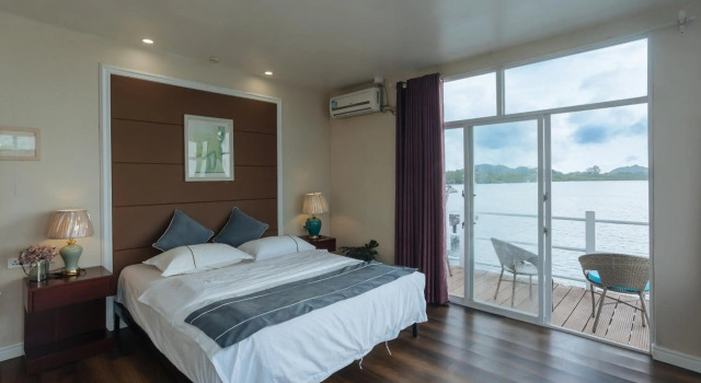 Seaward 270 degrees deluxe ocean view room with queen bed, Buchen Sie Hotel Koror Koror