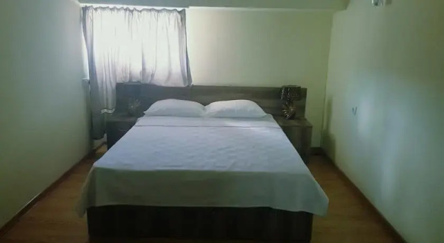Hotel Natali Travel, Varaa Hotelli Tbilisi Tbilisi Region