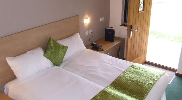 Двухместный номер Standard Calderfields Golf & Country Club