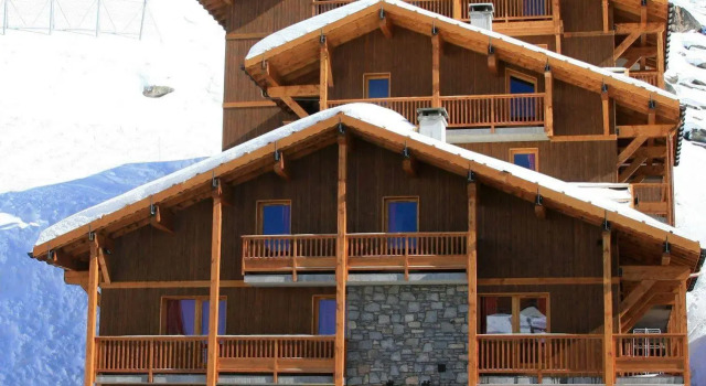 Chalet des Neiges Plein Sud, Забронировать Шале Виллы Овернь-Рона-Альпы, Вилла