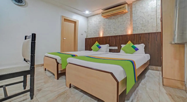 Hotel South Park, Book Hotel Bistupur 