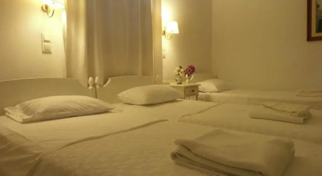 Трёхместный номер Standard Nissiotiko Hotel
