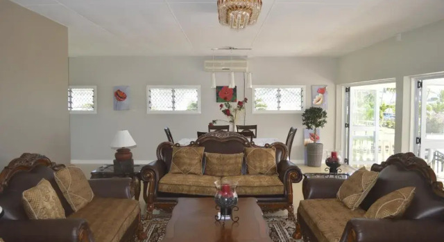 Villa Ishadora, Book Villa Hotels in Tongatapu Island with Breakfast, Breakfasts