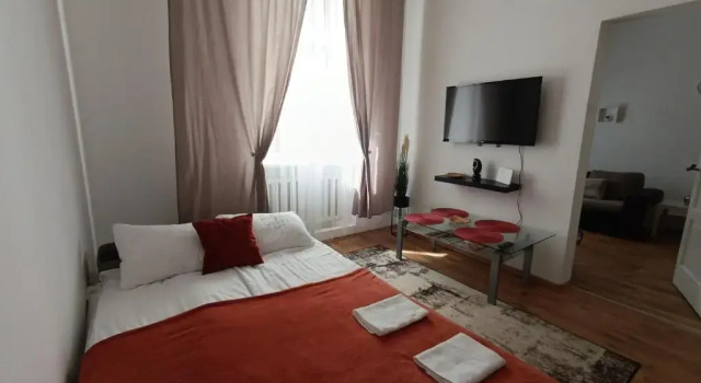Family 1 Bedroom Apartment in City Center, up to 5 Guests, SELF CHECK-IN, Prenota Appartamento Hotel a Vidzeme con parcheggio, Parcheggio