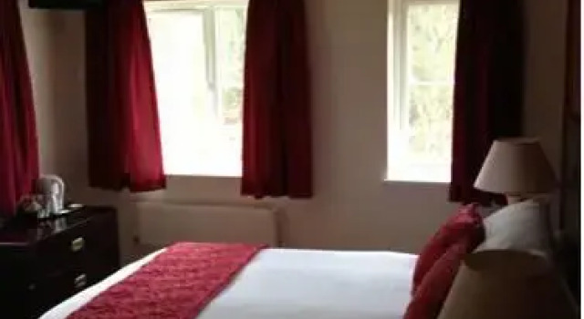 The Rag at Rawnsley, Book Hotel Rugeley Staffordshire