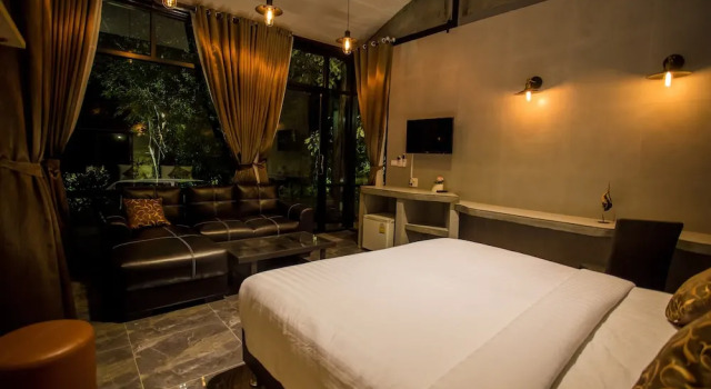 Студия с балконом и с красивым видом из окна Foresto Sukhothai Guesthome