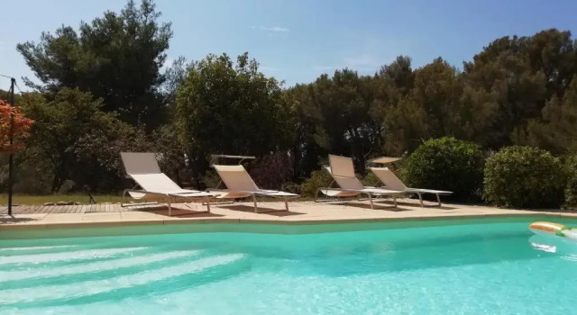 Коттедж Le Repaire de la Cadiere a 5mn Des Plages !