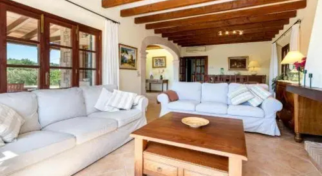 Villa Can Canaveret by Villa Plus, Book Villa Pollença Majorca