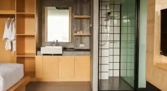 B2 Phuket Boutique & Budget Hotel