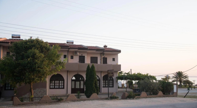 Palm Tree Apartments, Book Apartment  