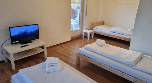 Четырёхместный номер Economy с балконом Hotel 3H Mannheim
