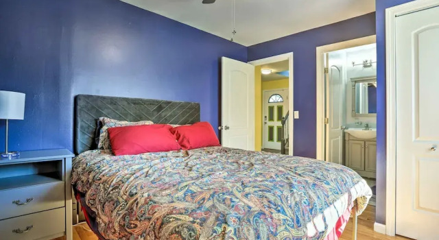 Коттедж Vibrant Teaneck Home ~ 12 Mi to Manhattan!