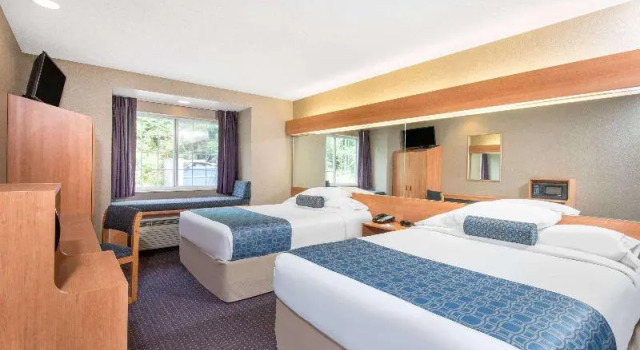Номер Standard Microtel Inn & Suites by Wyndham Hazelton/Bruceton Mills