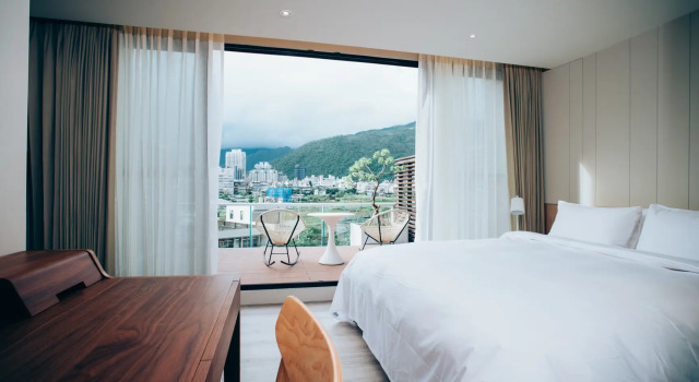 Standard Vierer Zimmer mit Bergblick Onsense Villa