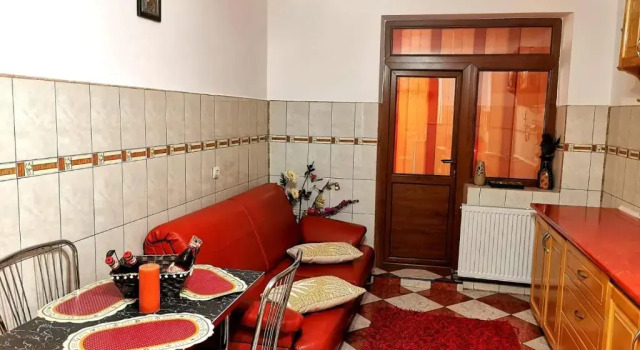 Summer Vibe Apartment, Rezerwuj Apartament Hotele w Nehoiasu z parkingiem, Parking