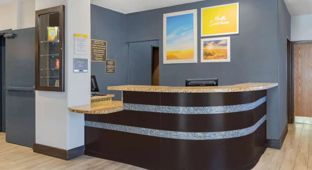 Days Inn by Wyndham Bernalillo
