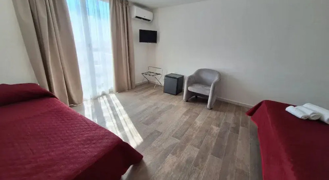 Room-triple Double Room, Book Guesthouse Hotels in Sicily with Parking, Parking