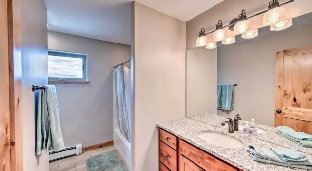 Коттедж Modern Buena Vista Home w/ Luxe Interior & Views!