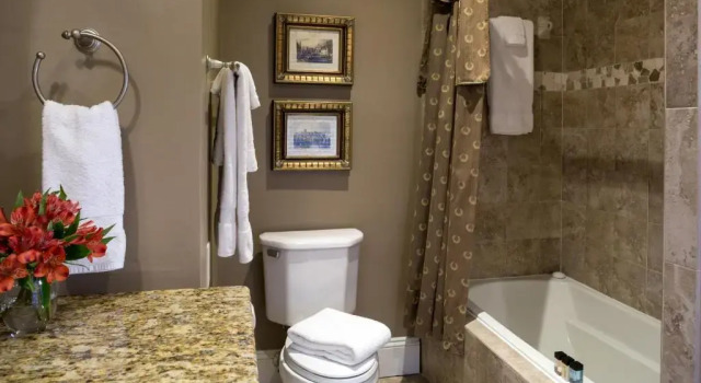 Двухместный номер Standard с балконом The Inn on West Liberty