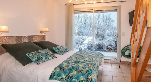 "La Combe Fleurie" Appartements & Chambres, Prenota Hotel Hotel SPA a Alvernia, SPA