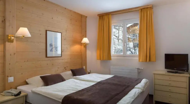 Двухместный номер Economy Hotel La Prairie