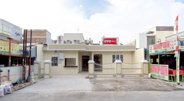 Oyo 1505 Studio 10 Home Stay, Rezerwuj Hotel Medan Sumatra
